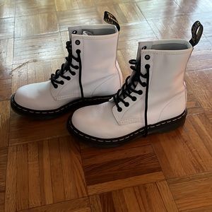 Dr. Martens 1460 women’s leather white boot